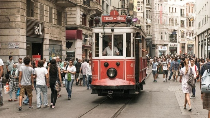 İstanbul'da kalmak isteyen biri 45 günlük otel masrafı için ne kadar parayı gözden çıkartmalı?