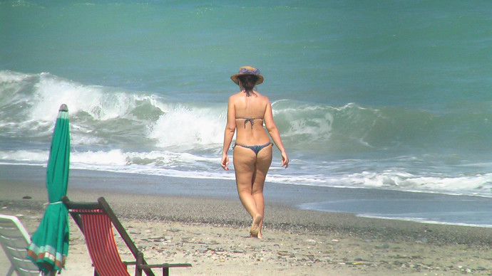 Olgun kadınlara sizce slip mi yakışır tanga bikini mi?