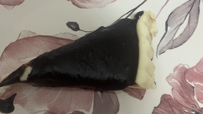 Erkek kardeşim pasta yapmış yesem zehirlenir miyim?
