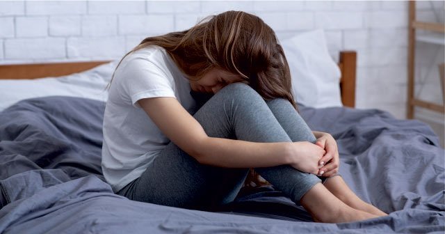 Nedensiz yere ağlıyorum üzüntü hissini nasıl yenebilirim?