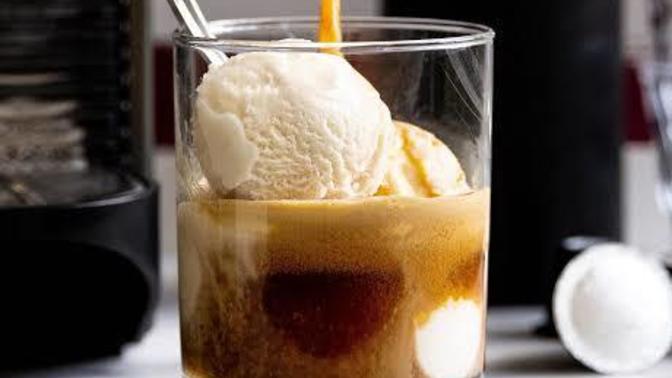 Kim bu sabah affogato yapmamı ister?