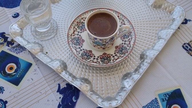 Sabah kalkar kalkmaz kahvaltı eder misiniz yoksa biraz zaman geçmesini mi beklersiniz?