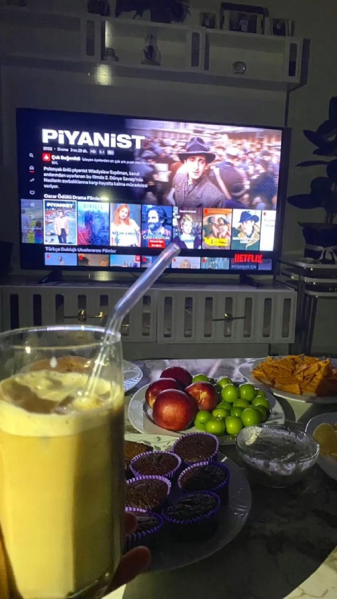 Film geceniz hangi günlerde oluyor daha çok?