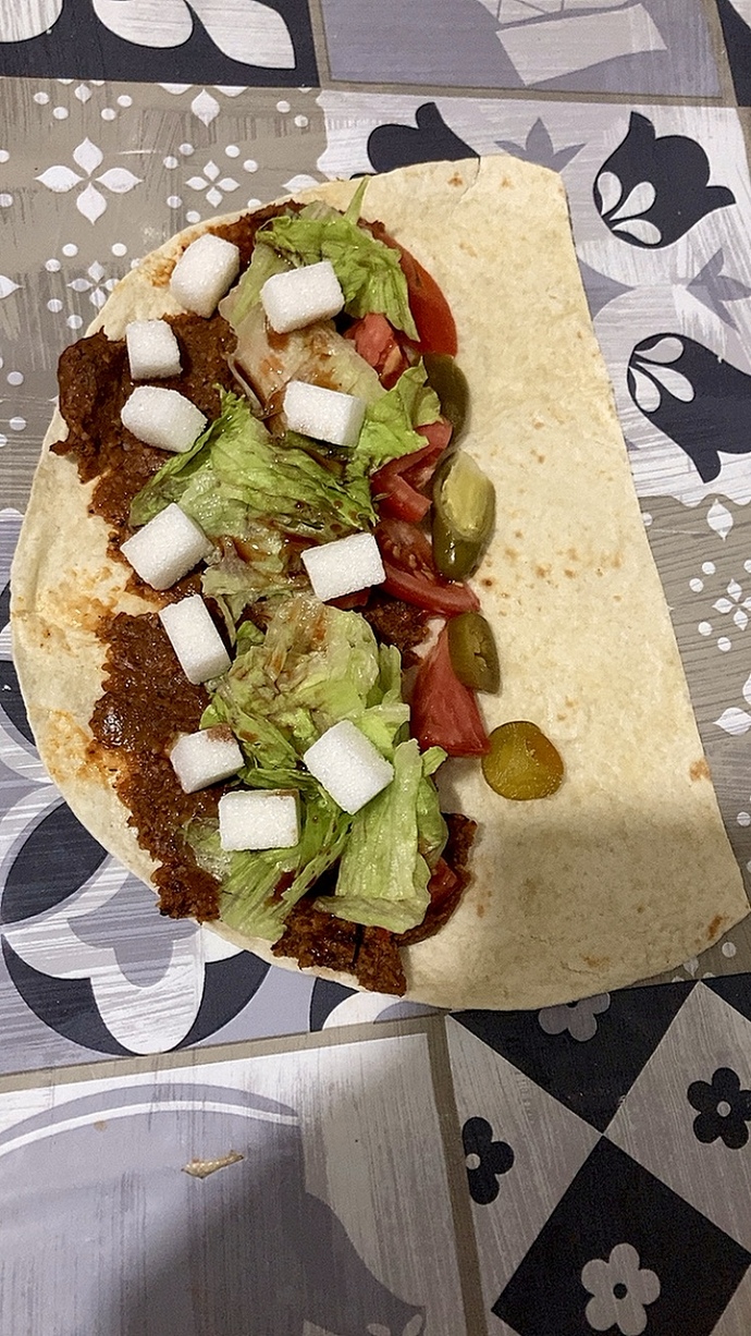 Kesme şekerli çiğ köfte dürüm olur mu 🤔 ?