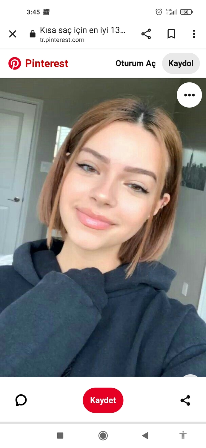 Kızlar bu kızın saç rengi ne acil ama?