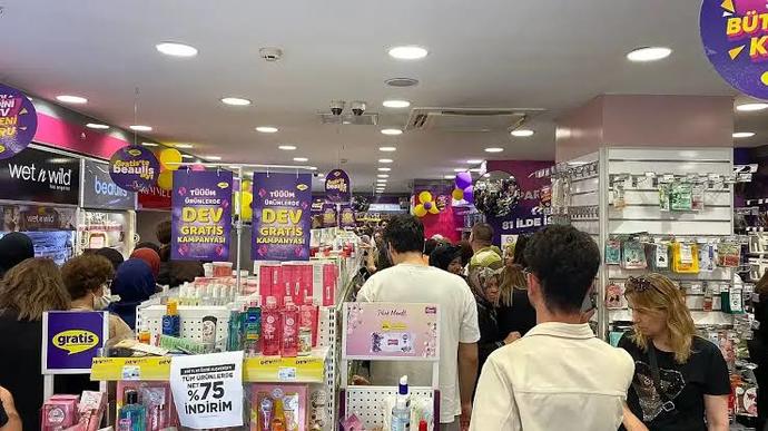Gratiste büyük indirim oldu sizde gittiniz mi?