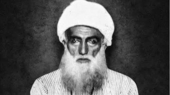 Tarihte bugün. Şeyh Said 29 Haziran 1925'te dini siyasete alet etmek suçundan ve vatana ihanetten asıldı. Ne düşünüyorsunuz?