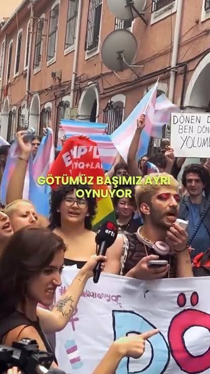 Bir erkeğin makyaj yapması yanlış mı?