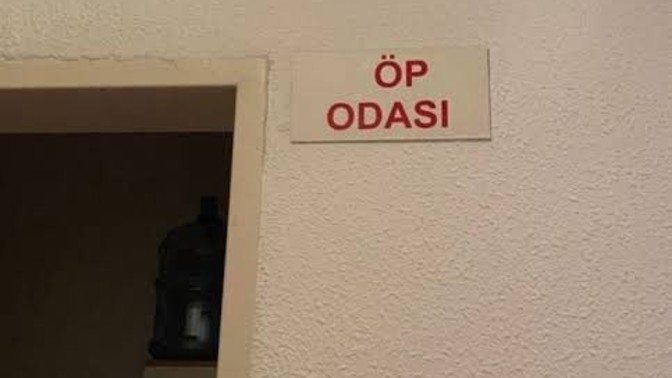 Bu odaya birlikte girmek istediğin biri var mı?