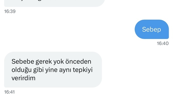 Ailesi istemediği için ayrıldık ama hala bana karışıyor?