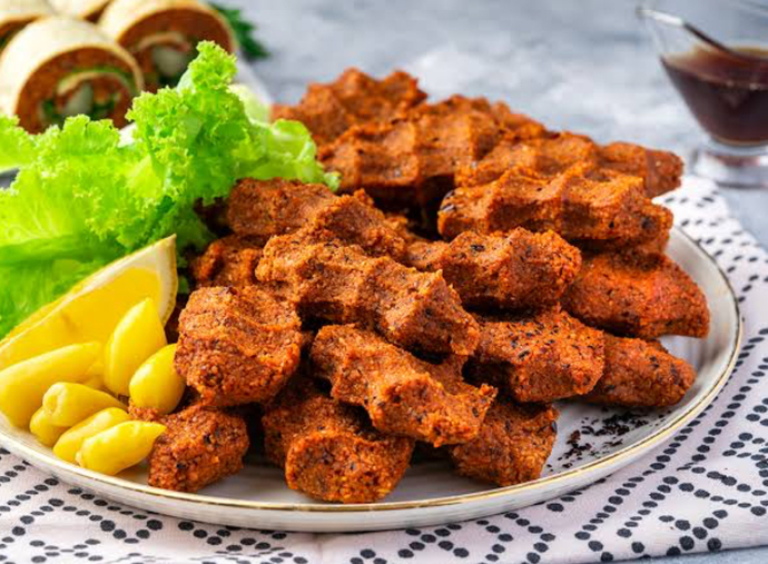 Çiğ köfte acılı mı olur acısız mı?