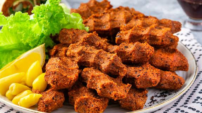 Çiğ köfte acılı mı olur acısız mı?