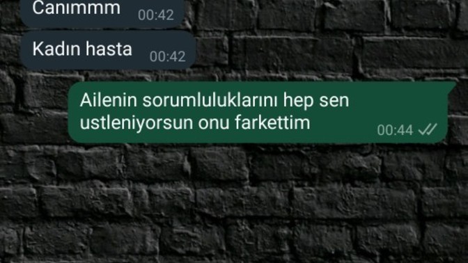 Sevgilim gün boyu çalışıyor eve gelince de annesi onu yoruyor, ne yapmalıyım?