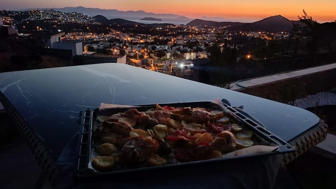 Yemek yapabilen erkek önde mıdır?