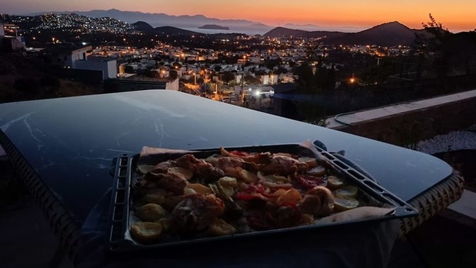 Yemek yapabilen erkek önde mıdır?