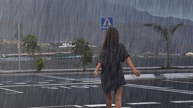 Bir insan sağlam yere ayak bastığını, sağlam kişiye sırtını dayadığını hissedemezse özgüvenini daha mı zor elde eder?