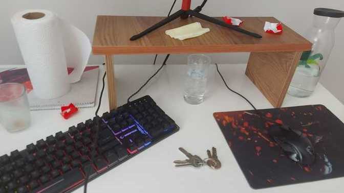 Bu masa dağınık mı?