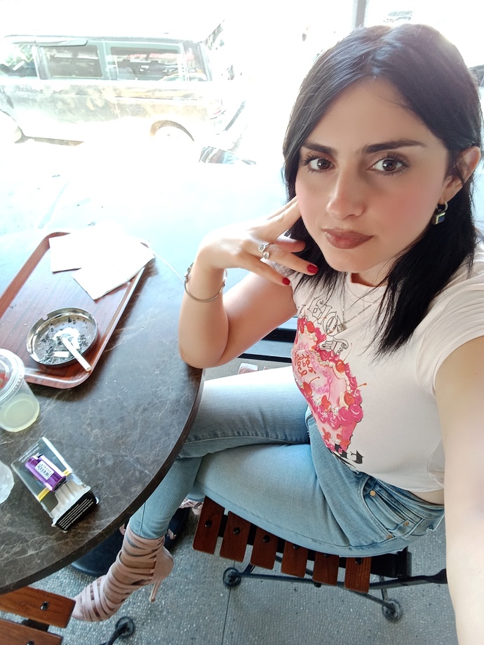 Boyum 1.60 ama 49 kiloya göre kilolu görünmüyor muyum?