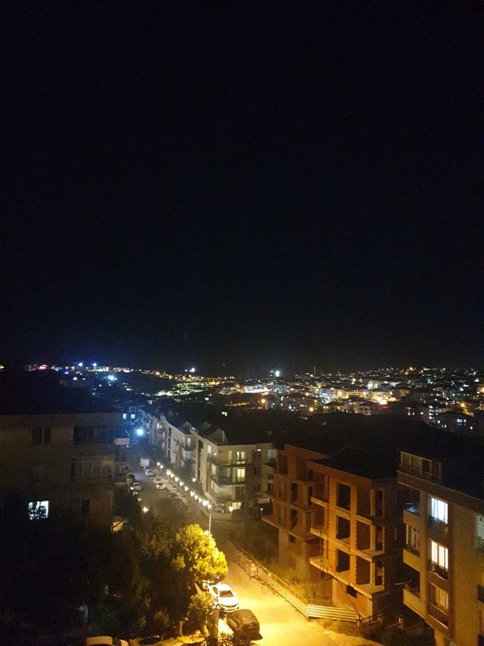 Kim bu saatte caddebostan sahilinde mis gibi deniz havası alıyor?