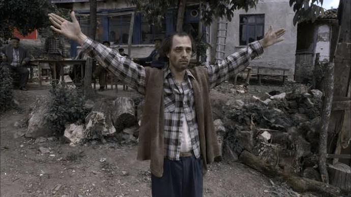 Yokluğunu var etmekte zorlandığınız biri var mı?