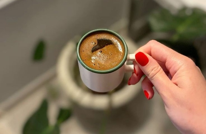 Bir fincan kahvenin kırk yıl hatırı vardır. Öyle değil mi?☕☕☕