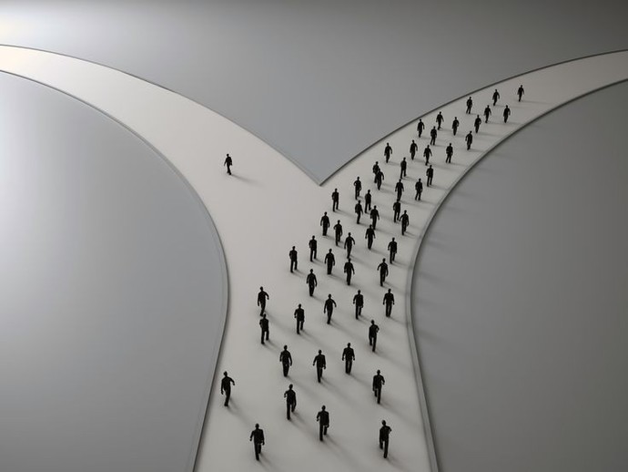 Herkesin gittiği yoldan mı gidersiniz yoksa kendi yolunuzu mu tercih edersiniz?