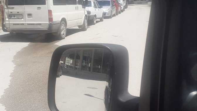 Güzel bir araba arkası sözü bırakır mısın?