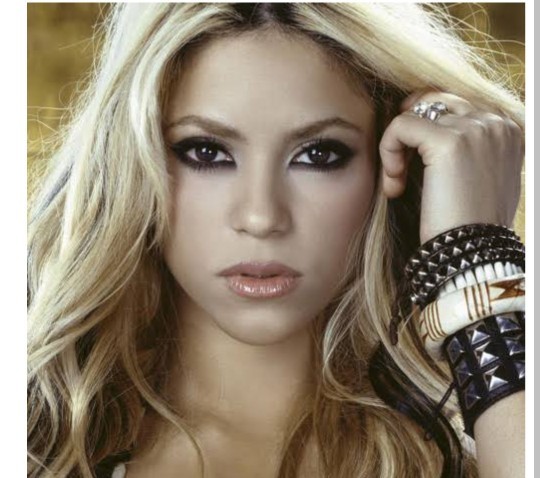 Shakira gibi bir sevgiliniz olsun ister miydiniz?