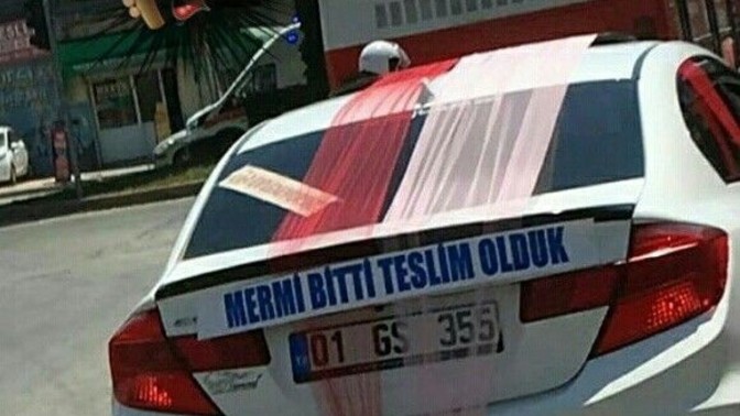 Gelin arabanıza " Hayalimdi Helalim Oldu" gibi şeyler yazdırır mısın yoksa varoşizme karşı mısın?