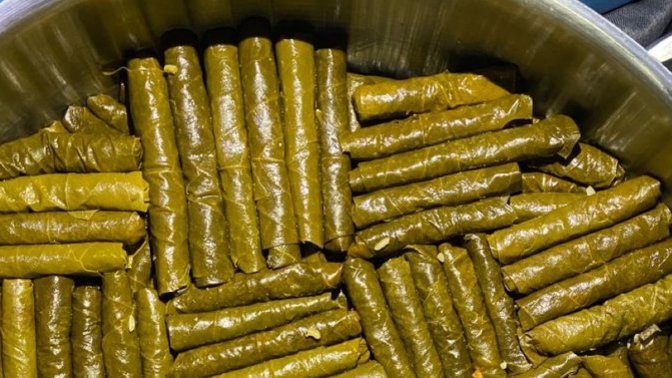Annem yaprak sarması yaparken bende anneme kahve yaptım. Beni evlendir diyorum, evlenip ne yapacaksın diyor. Ailem neden böyle?