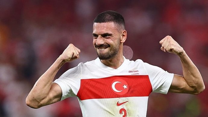 #AUTvTUR maçında ilk golü #MerihDemiral attı! Maç nasıl bitecek sizce?