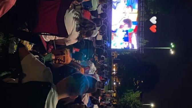 Bu akşamki maçı, nerde nasıl izlediniz?