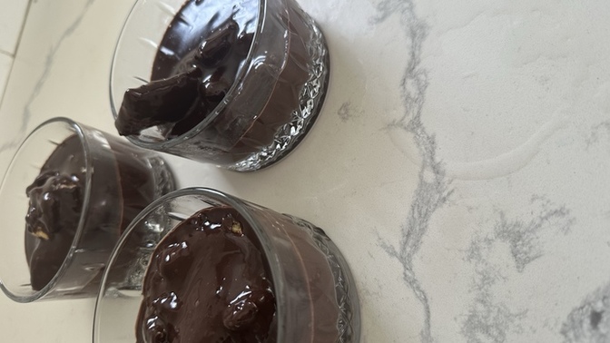 Çikolata sosu ile cici bebeyi karıştırdım çok mu kalorili olur?