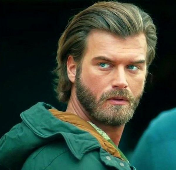 Kim Başrolde Varsa Direkt İzlersin O Filmi?