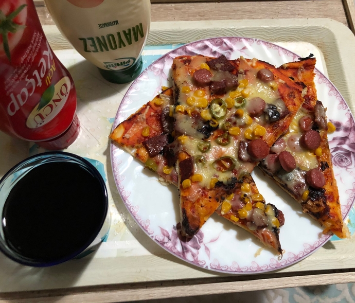 İlk defa pizza yapmayı denedim. Olmuş mu sizce?