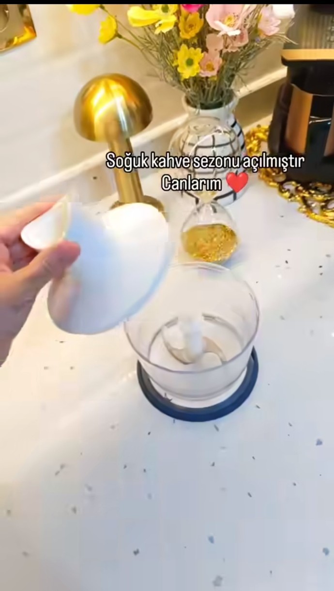 Müptelası olduğunuz ne var?