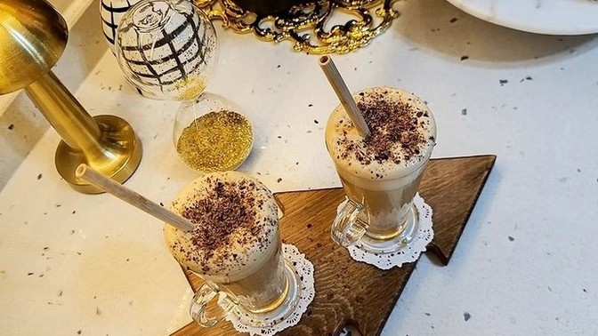 Müptelası olduğunuz ne var?