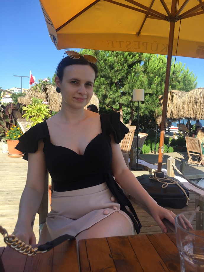 Nasılım sizce? Hangi fotoğraf daha iyi?