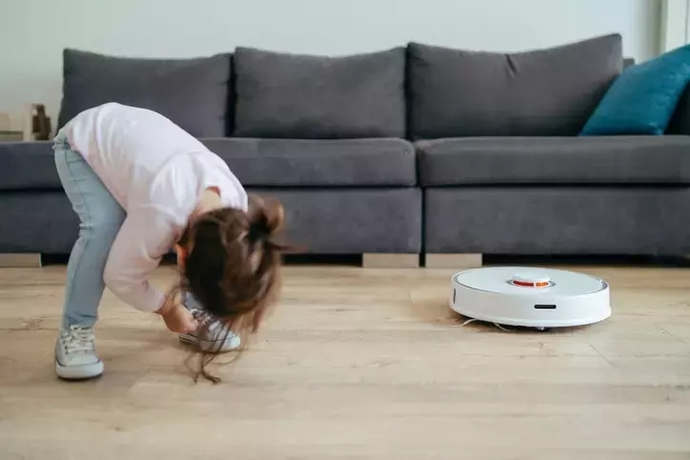 Evdeki en büyük yardımcın robot süpürge mi?