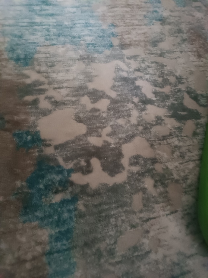 Gri koltuklara hangi renk halı gider?
