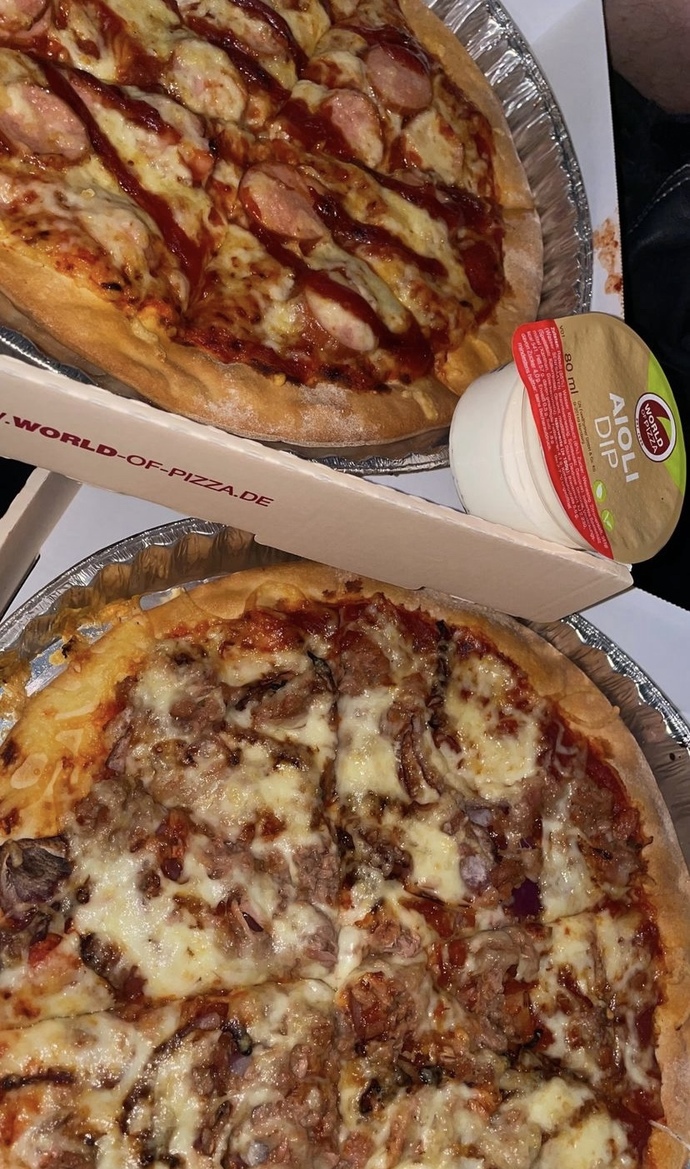 Pizza sevenler buradamı 🙄🤔?