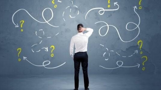 “İnsanların düşüncelerini okuyabilmeyi mi yoksa istediğin bir bedende yaşayabilmek mi isterdin? “?