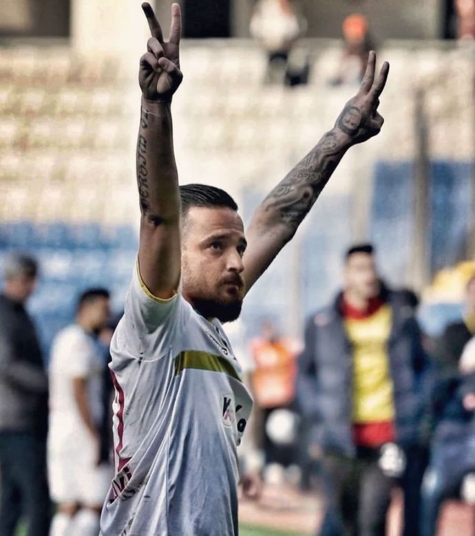 Milli takımda en yakışıklı bulduğunuz futbolcu hangisi?