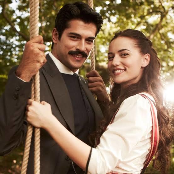 Ünlü bir eşiniz olsun ister miydiniz?