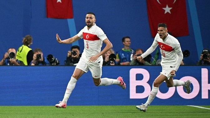 Bence Türkiye Hollanda'yı yenecek. Kaybedersem, iki şeyden birini yapmak zorunda kalacağım: hangisini seçersiniz?