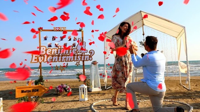 Tektaş olmadan yapılan evlilik teklifi her zaman red mi yer?