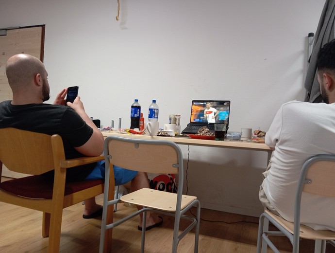 Mac izlerken ortam nasil?