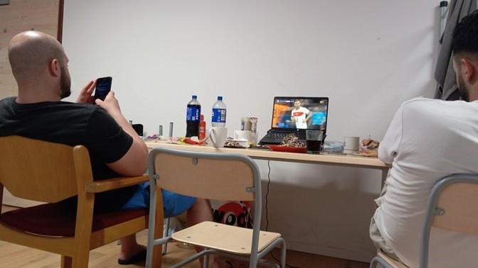 Mac izlerken ortam nasil?