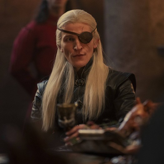 Tahtın Gerçek varisi ne Rhaneyra ne de 2. Aegondur , Vhagar gibi bir ejderhaya daha çocukken binmiş Aeomond Targaryendir sizce?
