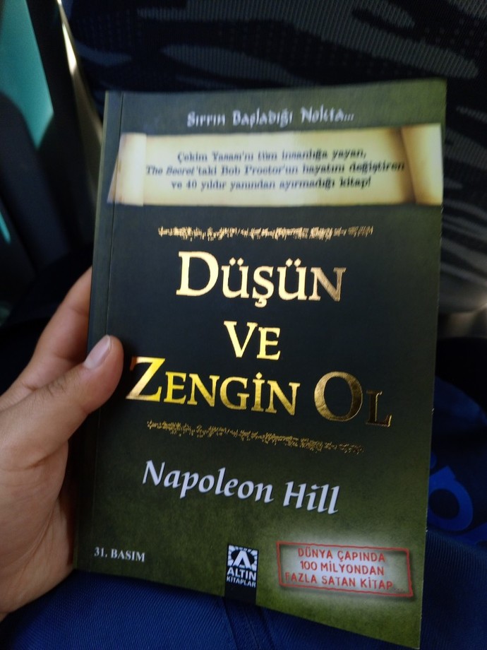 Bu kitabı bana öneren kişi sitede mi hala?